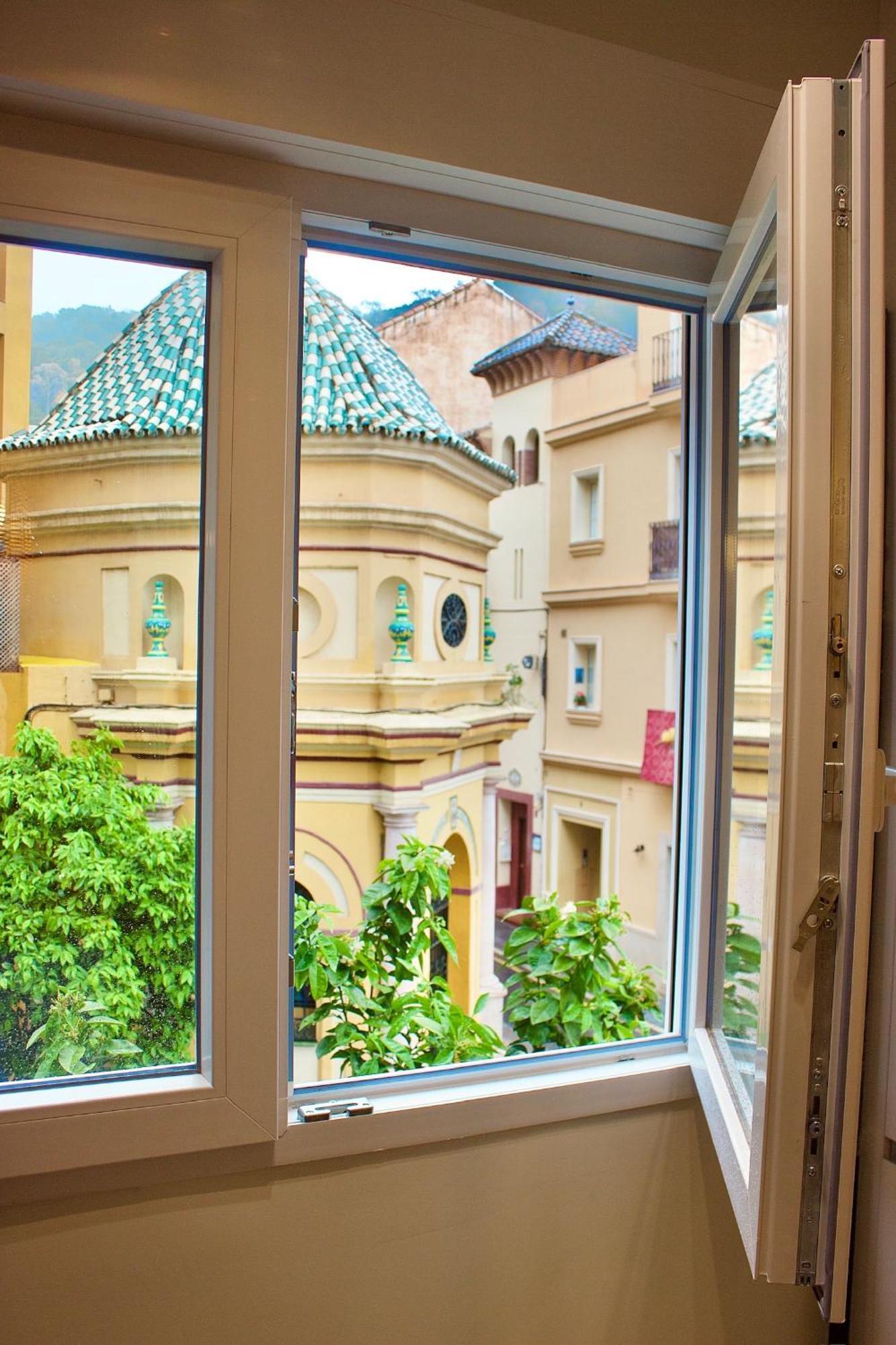 Апартаменты Victoria 75 Luxury Малага Экстерьер фото
